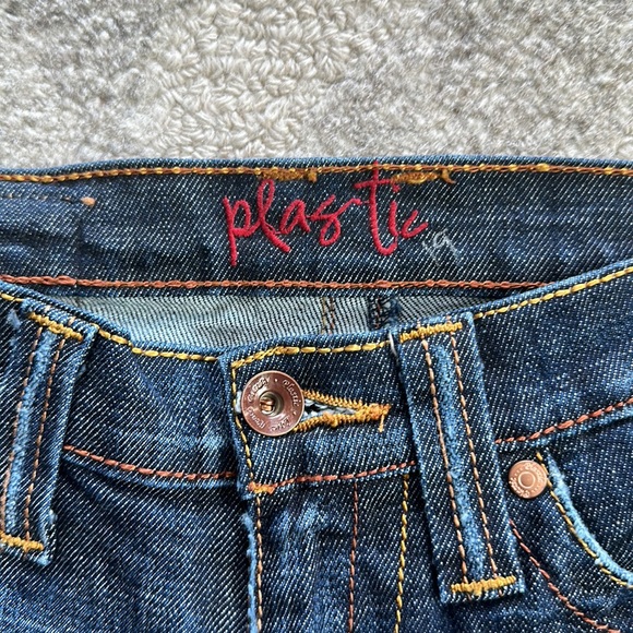 Plastic Jeans - Picture 5 of 6